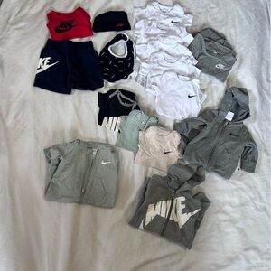 Nike Baby Boy Lot 17 pieces many new 0-18 month